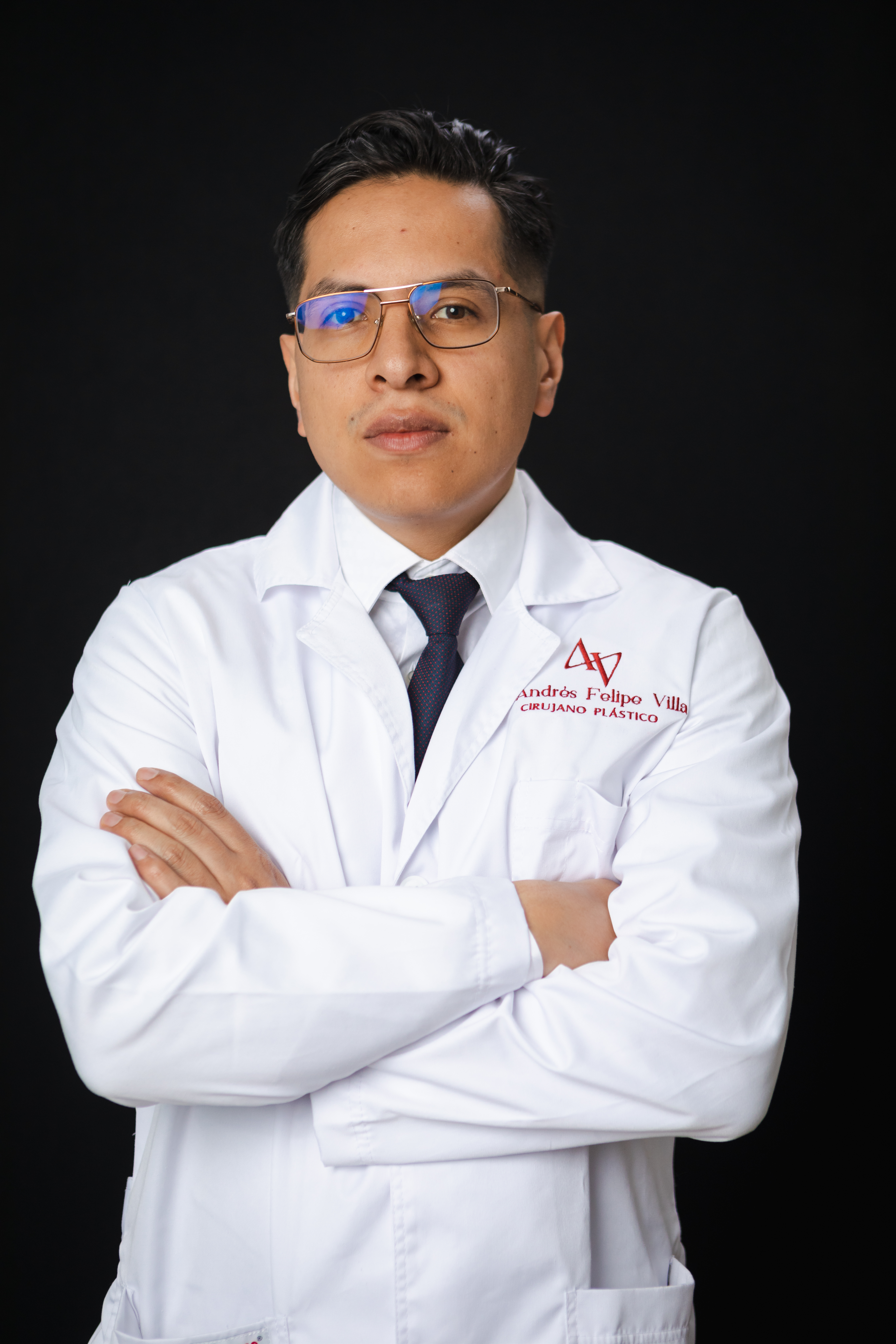 Dr. Andrés Felipe Villa Villarreal — Cirujano Plástico en Medellín